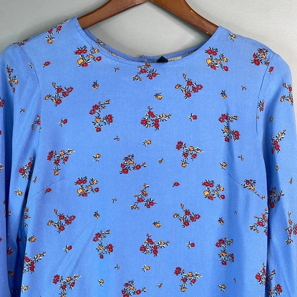 H&M Floral Patterned Viscose Button Back Blouse Corleone Blue Round Neck Size  2 - Picture 3 of 13
